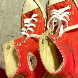 Red Converse (7 Men’s 9 Women’s)